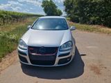 Volkswagen Golf  GTI - Volkswagen Golf: Allradantrieb, GTI