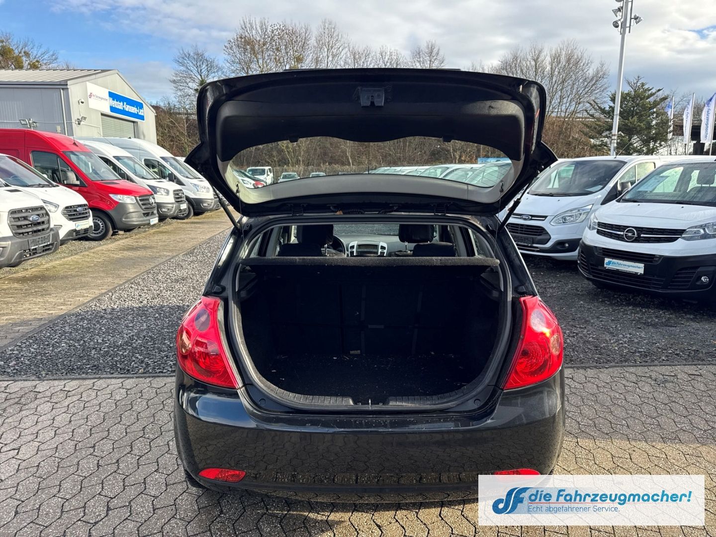 Fahrzeugabbildung Kia Ceed EX Alarm GA Klima Lichtsensor *EXPORT