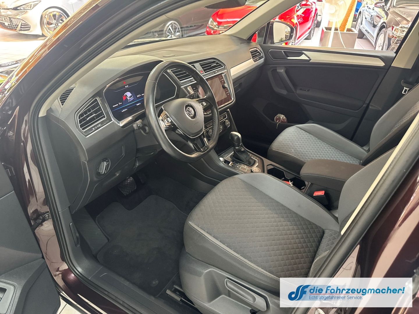 Fahrzeugabbildung Volkswagen Tiguan Comfortline BMT Start-Stopp 4Motion Navi