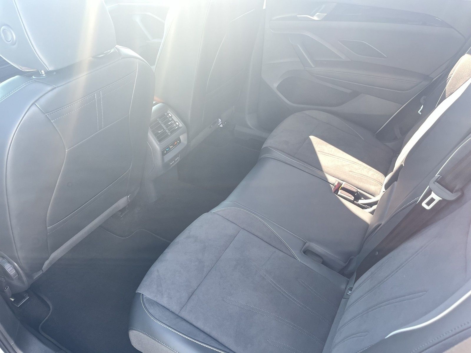 Volkswagen Tayron 1.5 TSI e-Hybr. 200kW Elegance Matrix AHK foto 5
