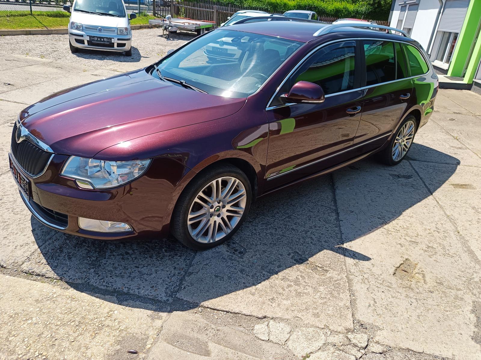 Skoda Superb Combi Elegance Sitzheizung/NAVI