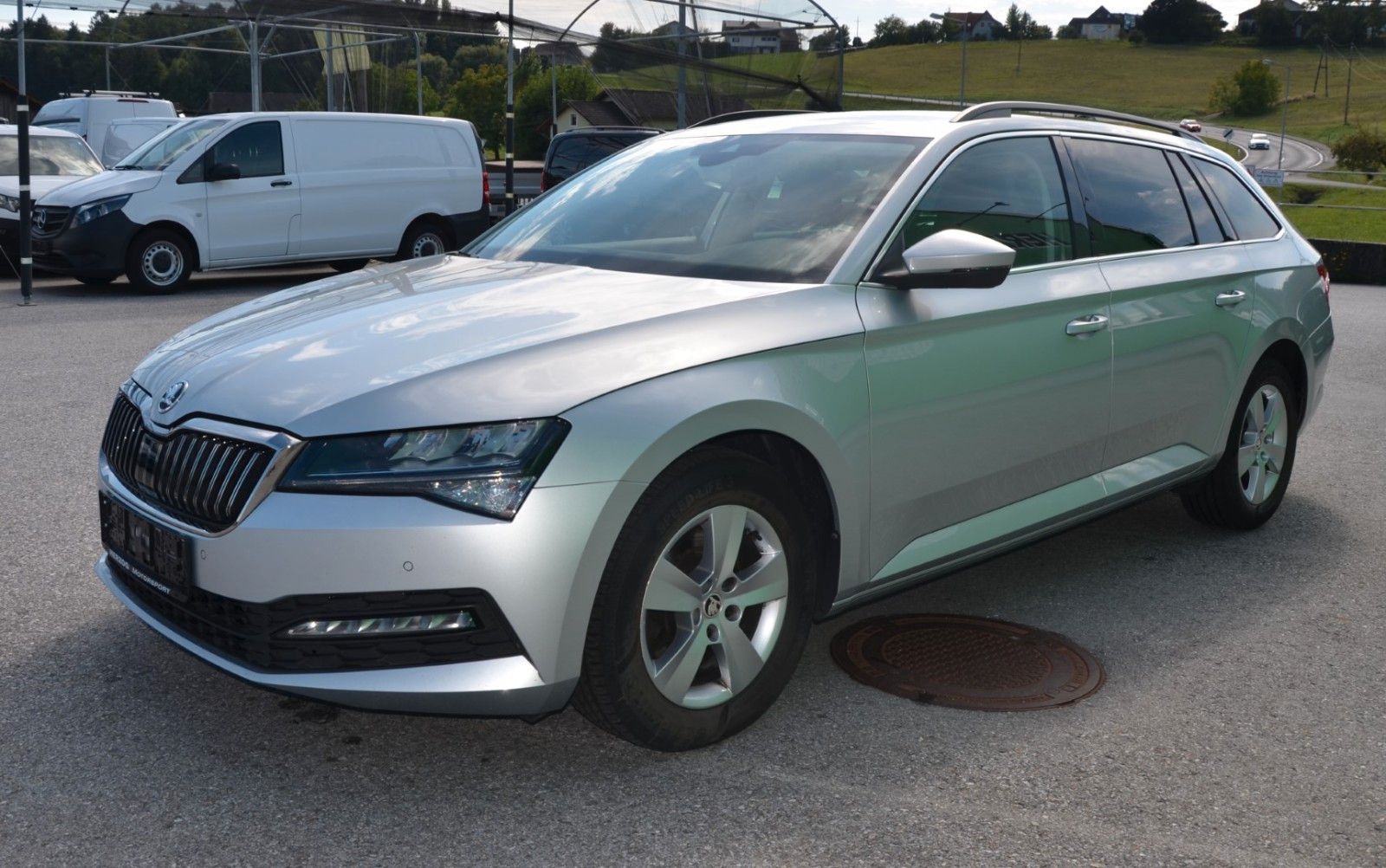 Skoda Superb Kombi 2,0 TDI DSG LED VIRT AHV EXP:17.450 imagem 2