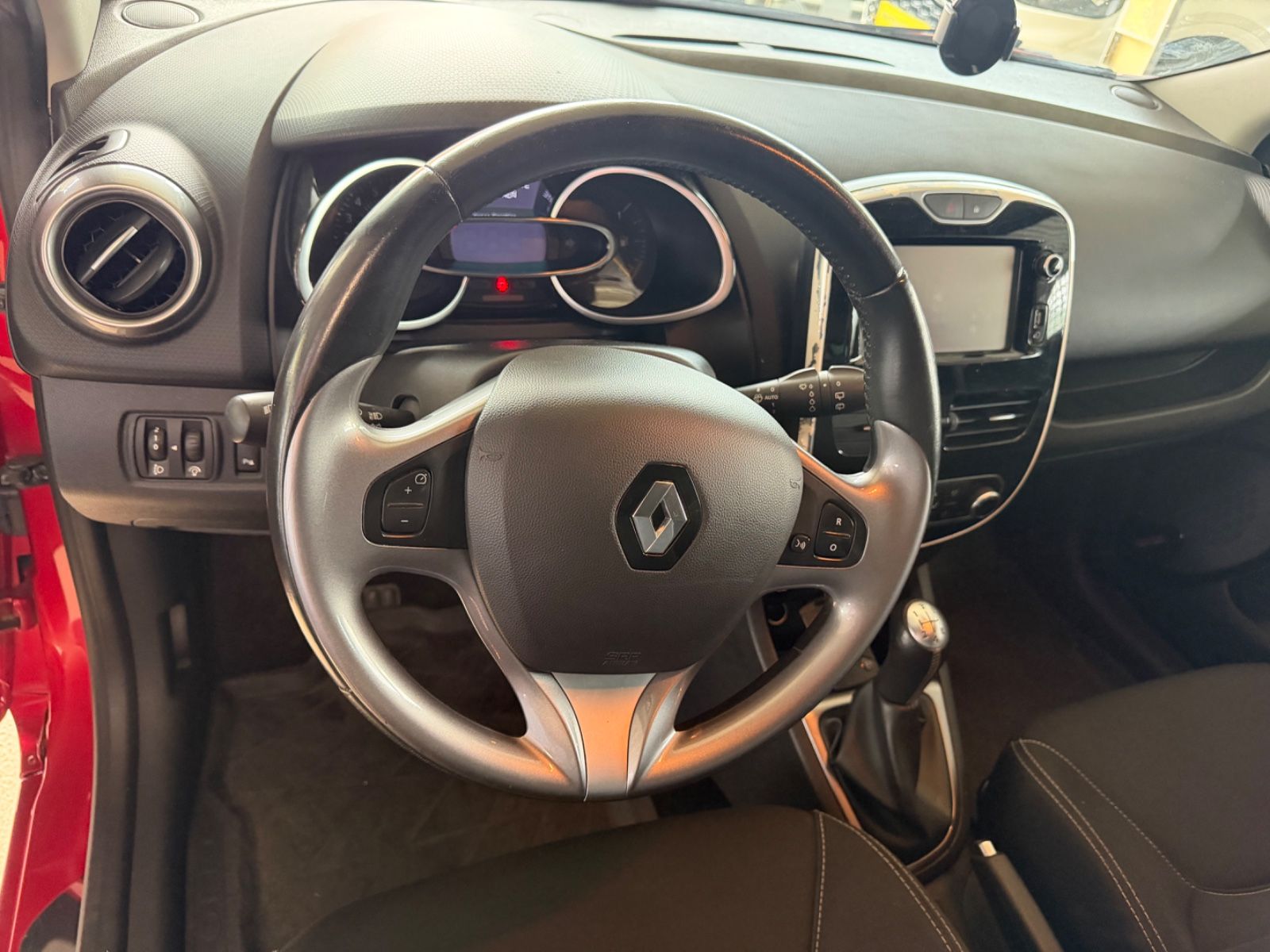 Fahrzeugabbildung Renault Clio IV Limited