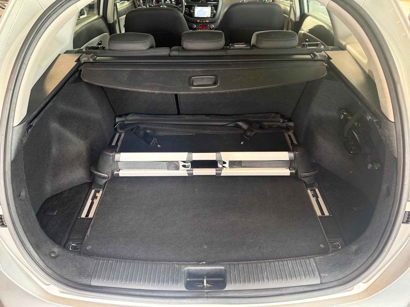 Kia Ceed Sportswagon Spirit Behindertenger. Handgas