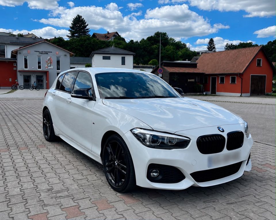 Image of BMW 120