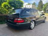 Mercedes-Benz E 200 T-Modell Avantgarde, LPG, Klima, Teilleder - mit LPG-Antrieb: Schiebedach, Kombi