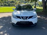 Nissan Qashqai Tekna m. NAVI*KAMERA*SCHIEBEDACH - Nissan Qashqai Gebrauchtwagen in Stuttgart