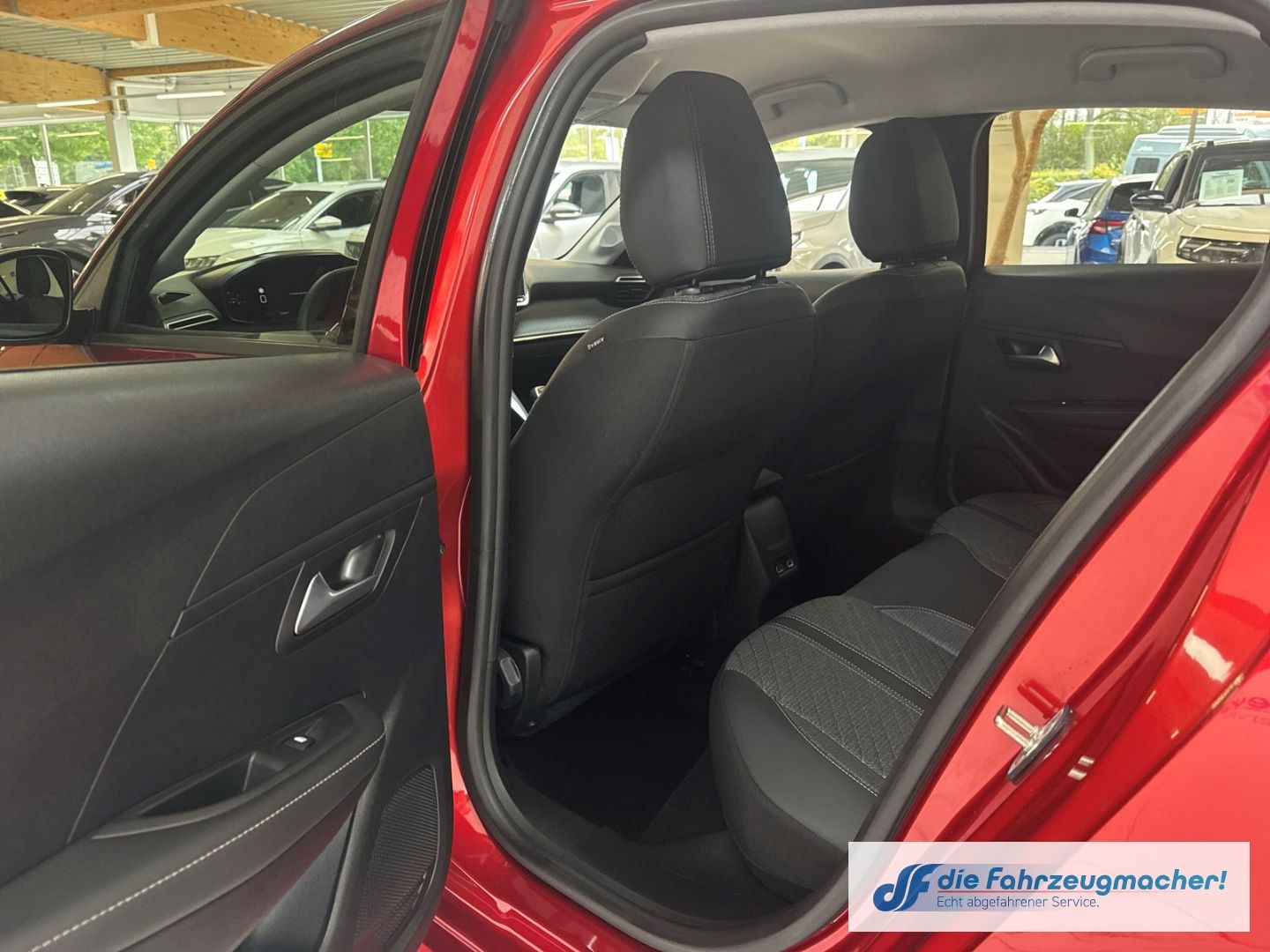 Fahrzeugabbildung Peugeot 208 Allure Digitales Cockpit LED Apple CarPlay A
