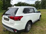 Mitsubishi Outlander 2.0 MIVEC Active ClearTec 2WD Active - Mitsubishi Outlander Active mit Benzin-Antrieb