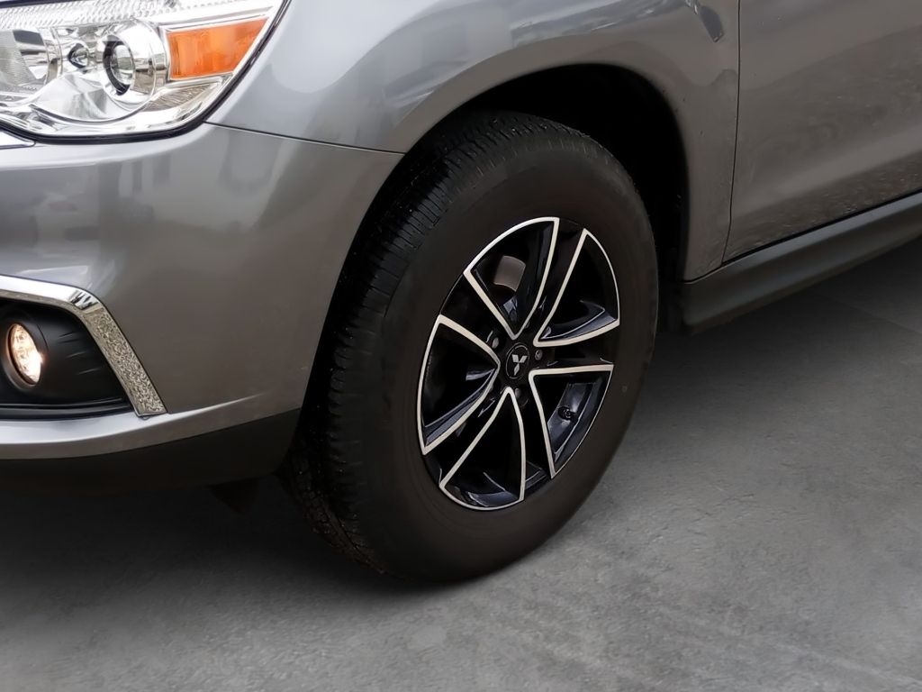 Fahrzeugabbildung Mitsubishi ASX 1.6 Edition 100 mit Smart Link Navigation