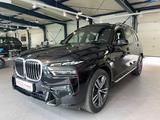 BMW X7 xDrive 40 d M Sport*PANO*7SITZE* - BMW X7 in Frankfurt (Main): M