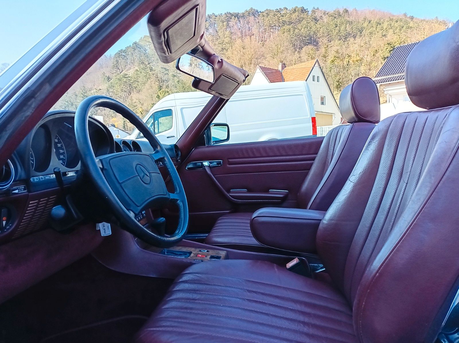 Fahrzeugabbildung Mercedes-Benz SL 560+HISTORIE VORHANDEN+HARDTOP+KLIMA