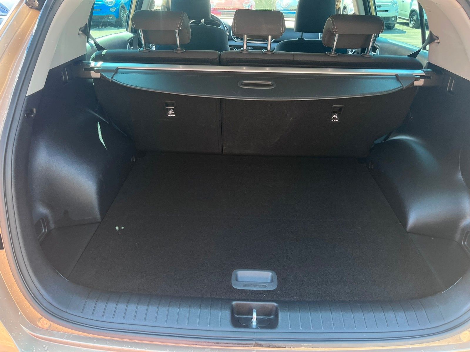 Fahrzeugabbildung Kia Sportage Dream Team 2WD Navi Klima Sitzheizung