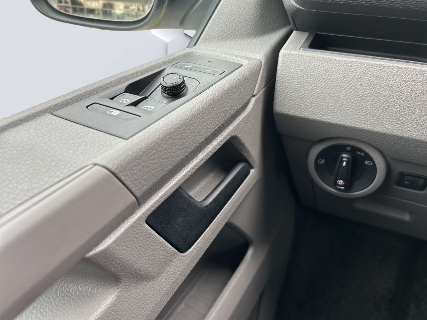 T6.1 Transporter Kasten kurzer Radstand AHZV PDC