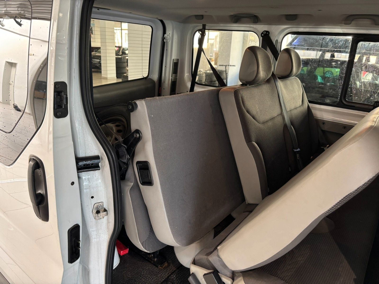 Fahrzeugabbildung Opel Vivaro 2.0D Kombi L1H1 9-SITZE/KLIMA/ALU/SolarPr