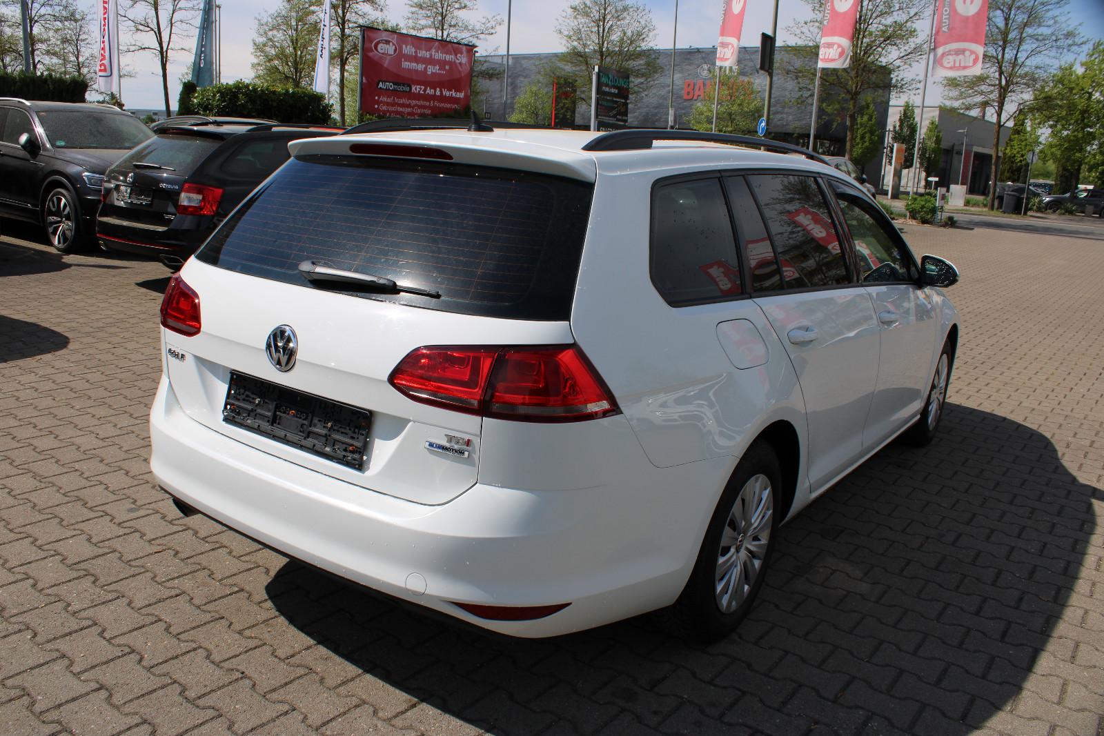 Volkswagen Golf 2015 — interior