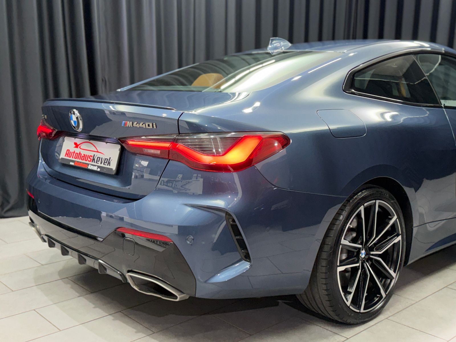 Fahrzeugabbildung BMW M440i xDrive Coupe|LASER|H&K|360°|M-Sitze|Gestik