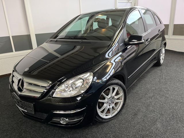 Mercedes-Benz B 160 PANORAMA SHZ PDC v+h B 160 70kW/95PS EU...