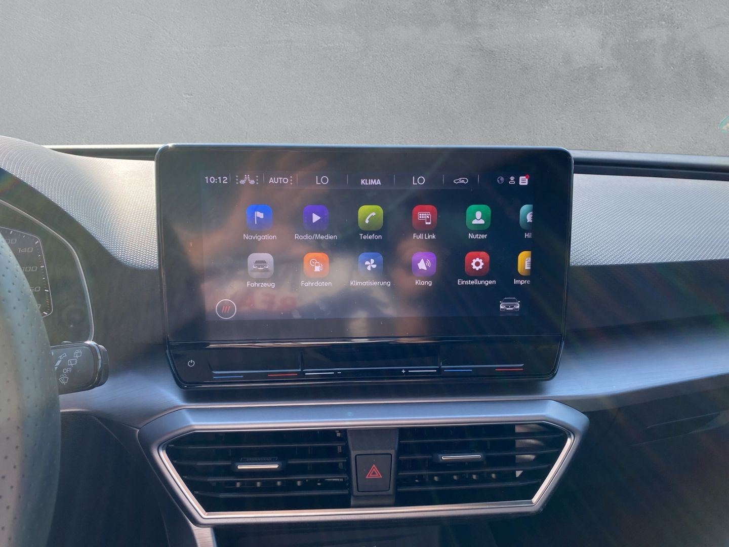 Fahrzeugabbildung SEAT Leon Sportstourer FR 2.0 TDI EU6d Navi Digitales