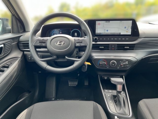 Fahrzeugabbildung Hyundai i20 Facelift 1.0 T-Gdi 48V DCT 100PS Trend Navi