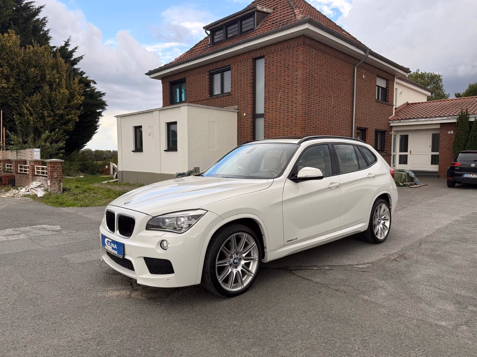 BMW X1 28 i xDrive/M-Paket/Sport/Pano/19-Zoll/Leder