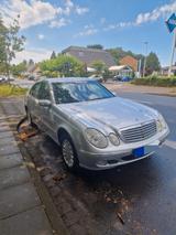 Mercedes-Benz E 240 ELEGANCE Elegance - Mercedes-Benz E 240 mit Benzin-Antrieb