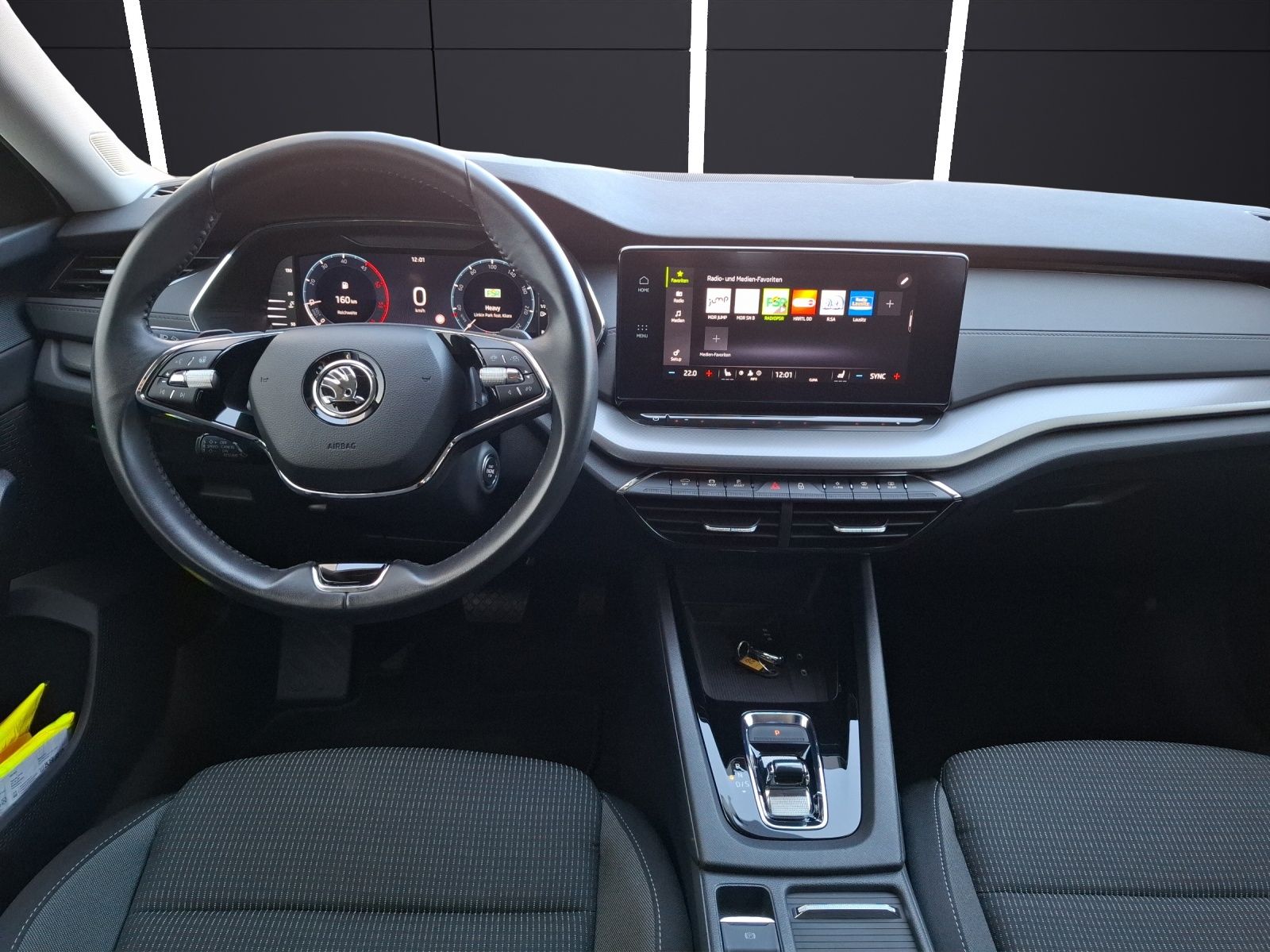 Fahrzeugabbildung SKODA Octavia Combi TDI Ambition DSG LED Navi ACC PDC