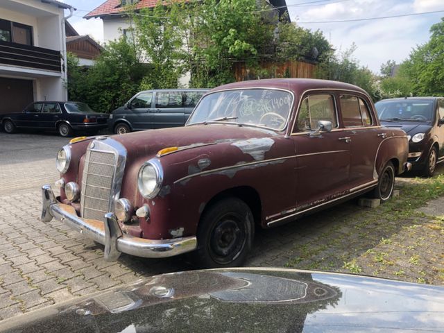 Mercedes-Benz 220S USA Import steht in Bayern 82327 Tutzing