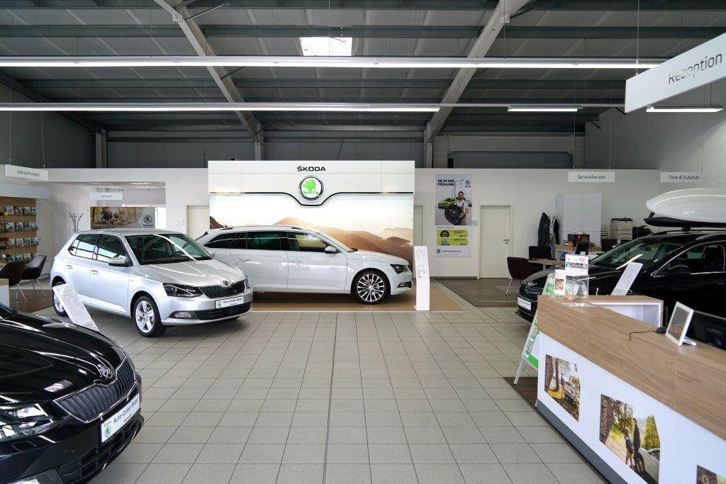 showroom-image-top