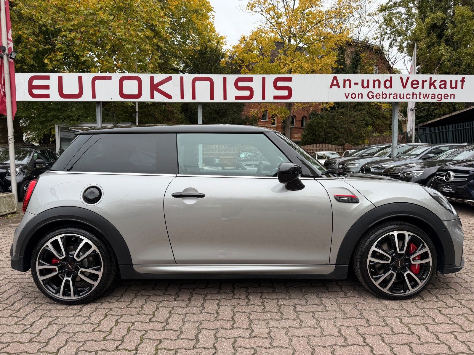 MINI JohnCooperWorks Trim Aut*LEDER*e.SD*HuD*H/K*KAM