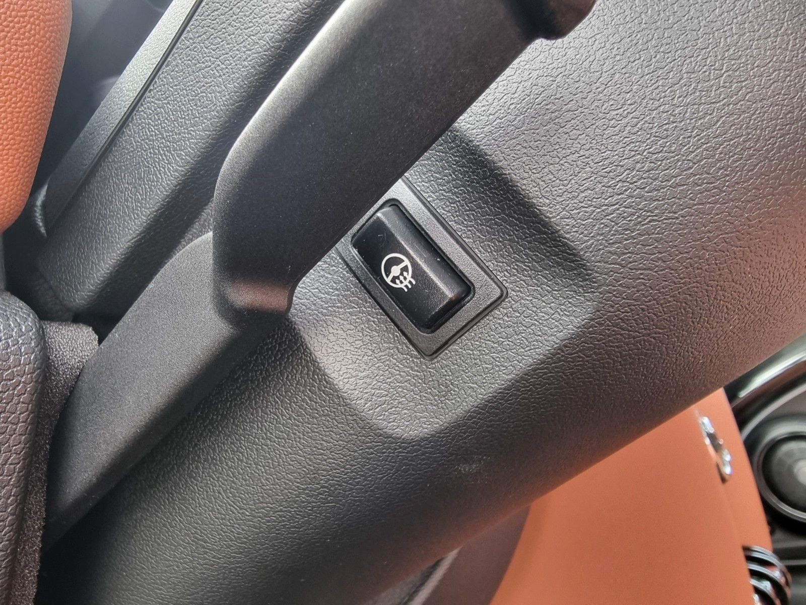 Fahrzeugabbildung MINI John Cooper Works/H&K/Pan/Full/Gar. 2027