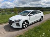 Hyundai IONIQ Ioniq Style Plug-In Hybrid - Hyundai IONIQ Style mit Hybrid-Antrieb (Benzin/Elektro)