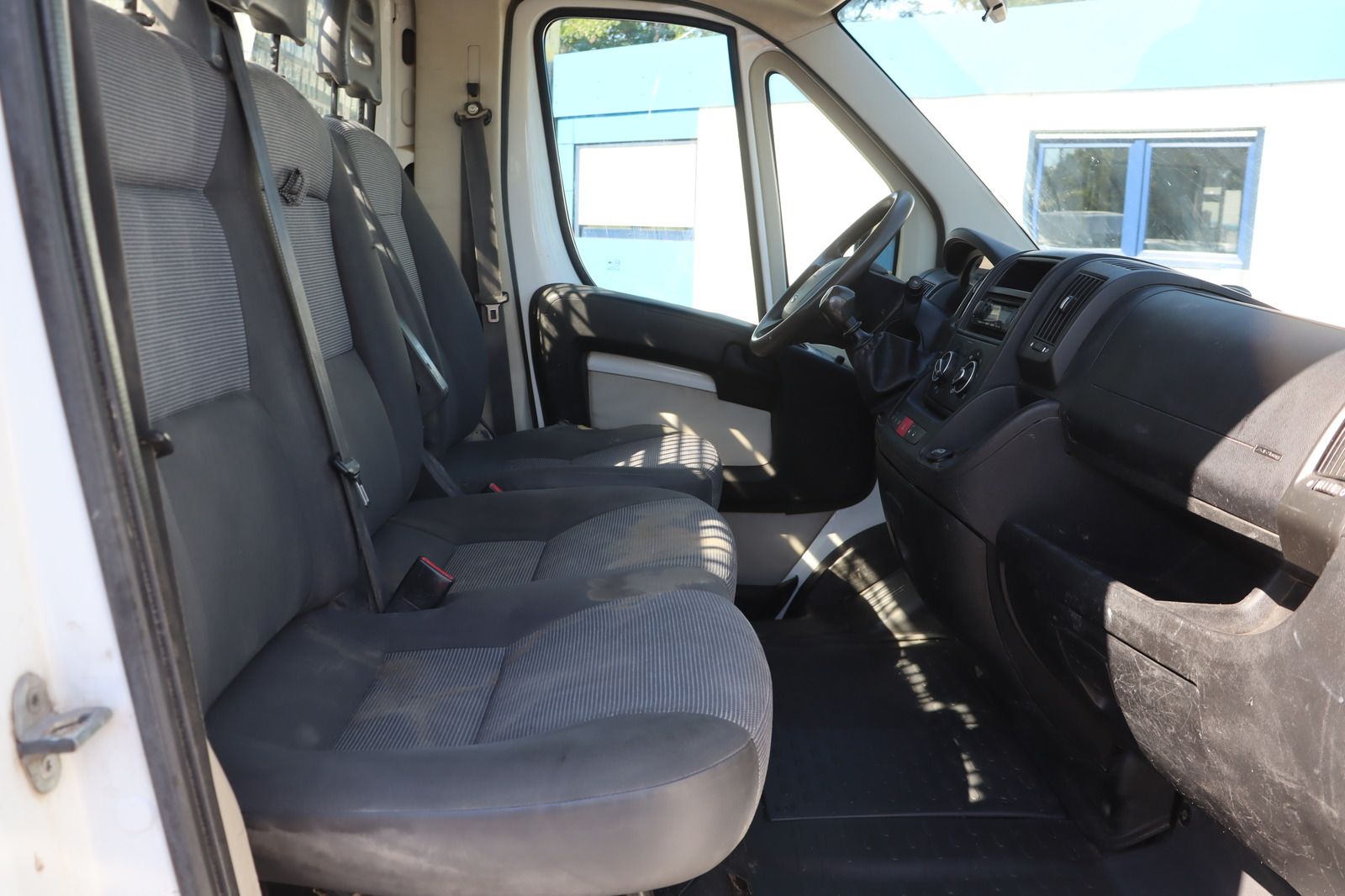 Fahrzeugabbildung Fiat Ducato 2.2 HDi  Pritsche lang * HU/AU neu