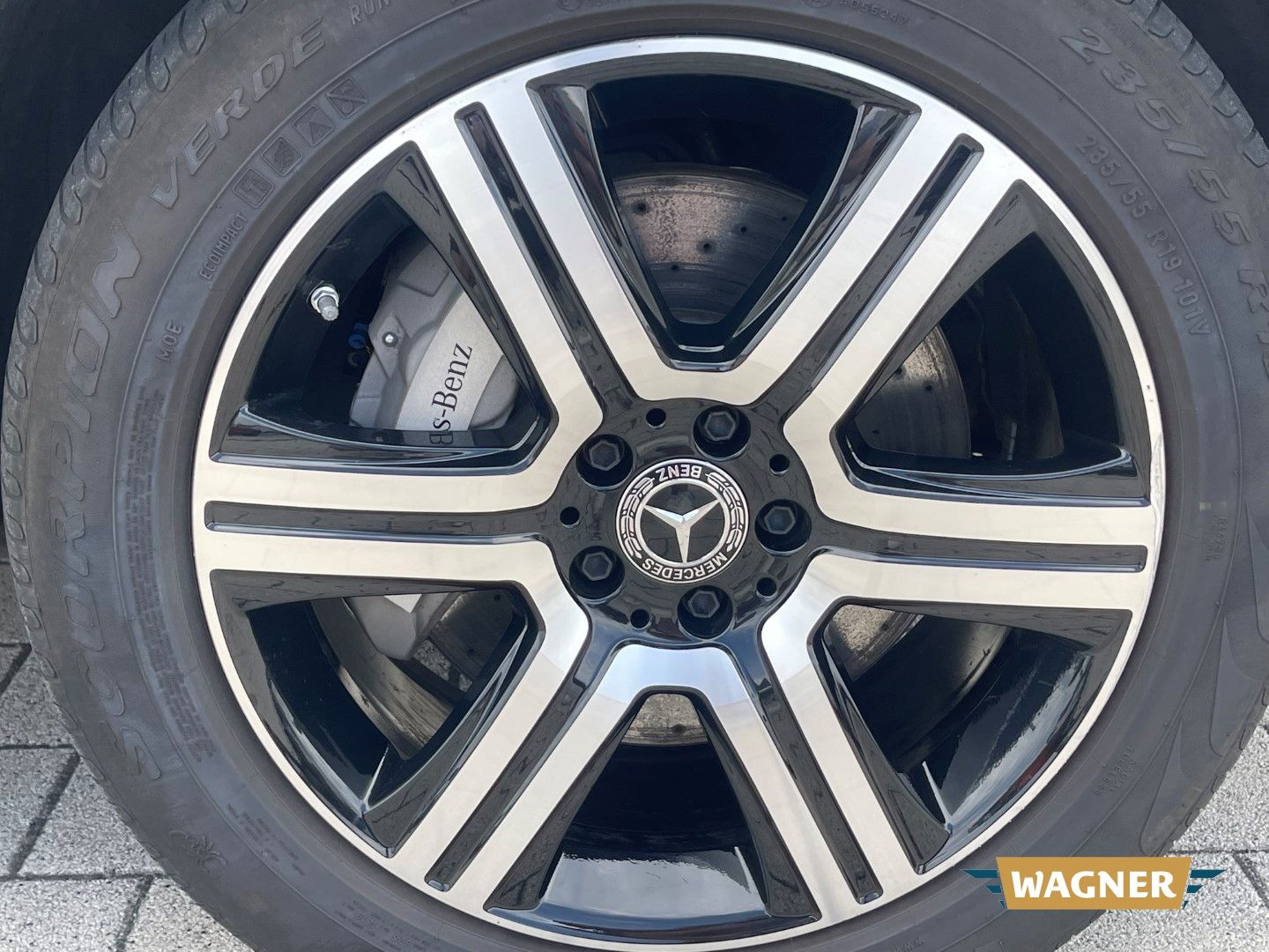 Fahrzeugabbildung Mercedes-Benz GLC 300 de 4Matic EU6d Totwinkelassistent