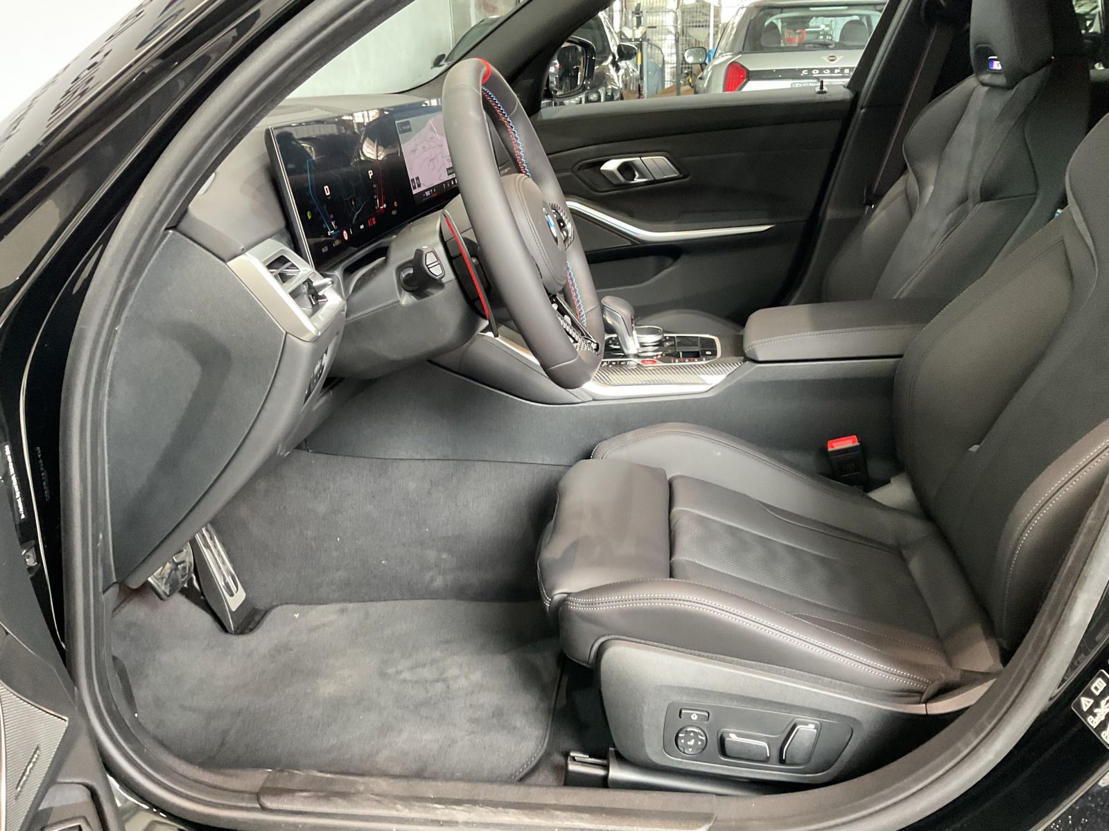 Fahrzeugabbildung BMW M3 Touring Sitzbelüftung vorn, HK Surround, Komf