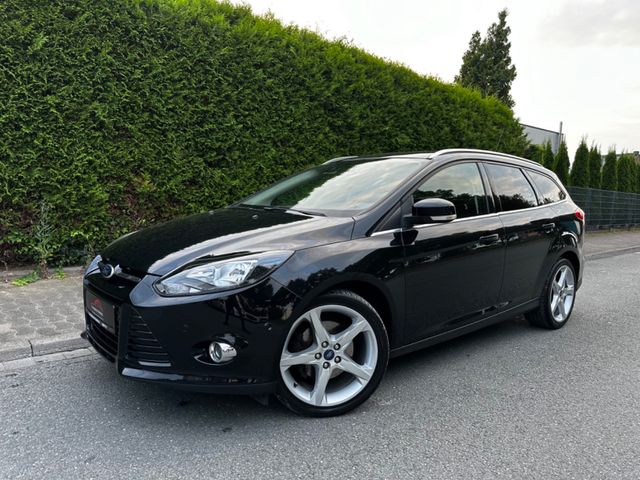 Ford Focus Turnier Titanium / HU & Inspektion NEU