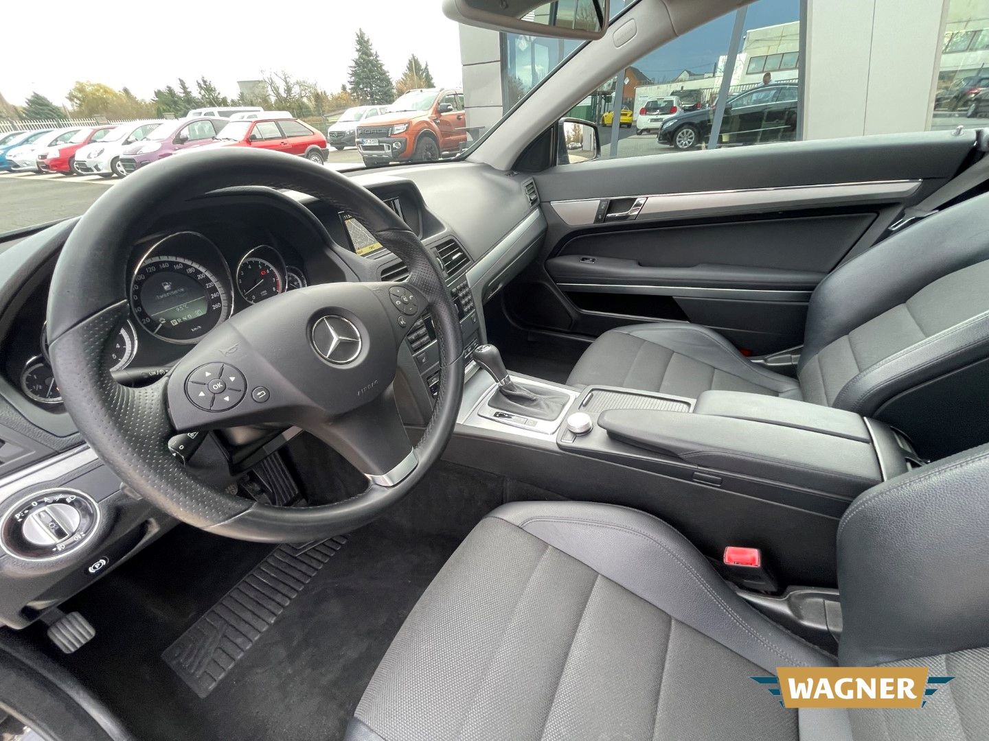 Fahrzeugabbildung Mercedes-Benz E 250 Coupe CGI BlueEfficiency Automatik