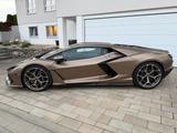 Lamborghini Revuelto 6.5 V12 full carbon - : Coupe, Gold, Plug-In Hybrid