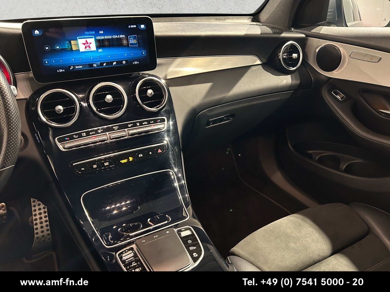 GLC 200 4MATIC AMG-LINE AHK PANO KESSY DISTR RFK