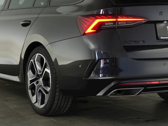 Octavia COMBI RS TSI DSG+LED LICHT+NAVI+RÜCKFAHR