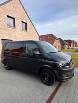 Volkswagen VW T6 Kombi 2.0 TDI 75 kW Diesel - Volkswagen T6 Caravelle Kombi Gebrauchtwagen