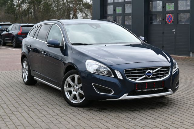 Volvo V60 D3 Momentum *Navi*SH*AHK*Xenon*