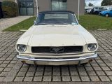 Ford Mustang Convertible 289Cui  V8  4-Gangschalter - aus 1966: Cabrio