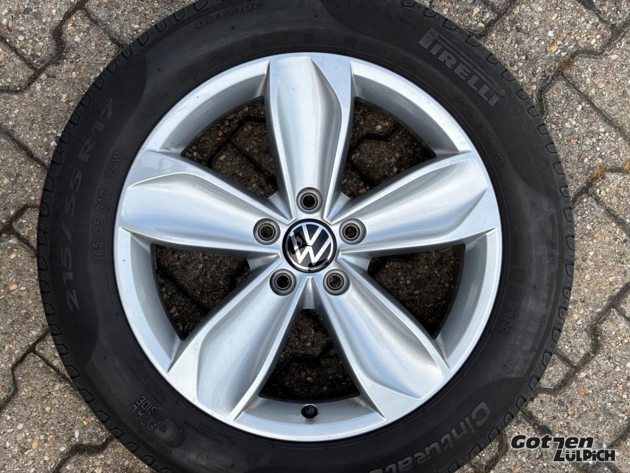 Fahrzeugabbildung Volkswagen Passat Variant Business 2,0TDI Travel Assist LED
