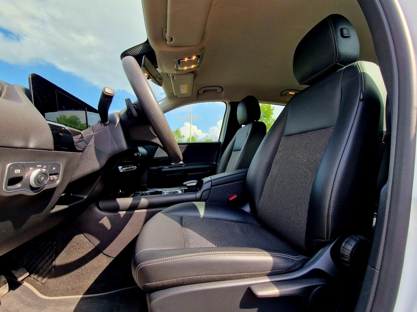 Mercedes-Benz B 180 (Automatik, Teilleder, Navi)