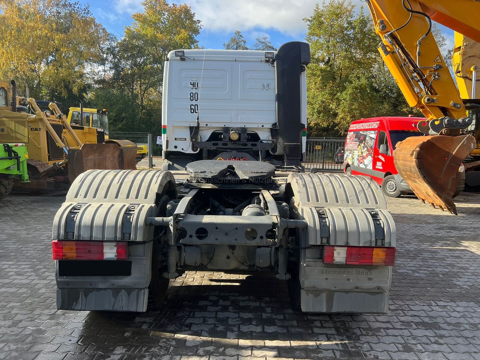 Fahrzeugabbildung Mercedes-Benz Mercedes Benz Actros 1844