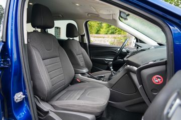 Ford Kuga - 12