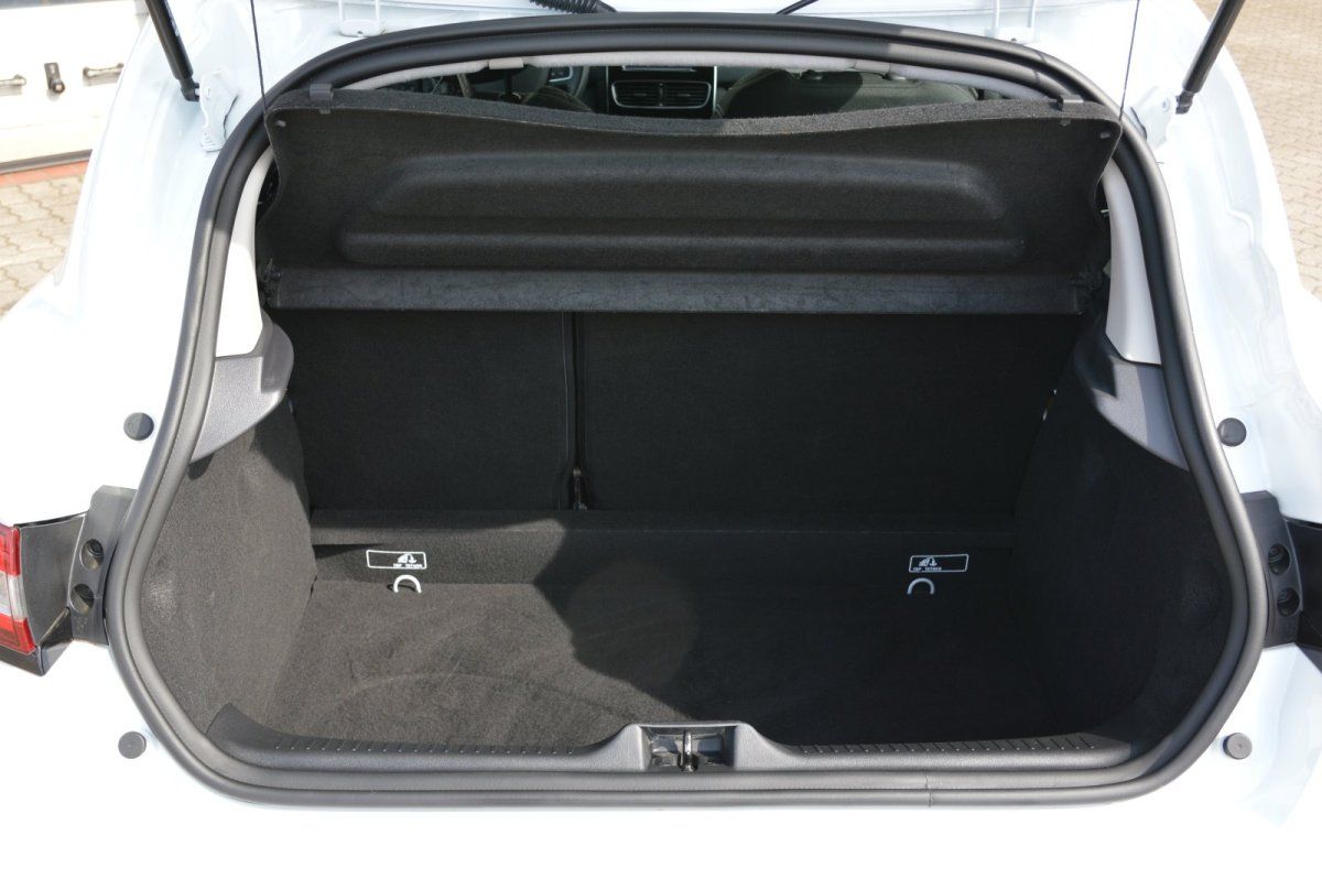 Fahrzeugabbildung Renault Clio IV Ganzjahresreifen Limited
