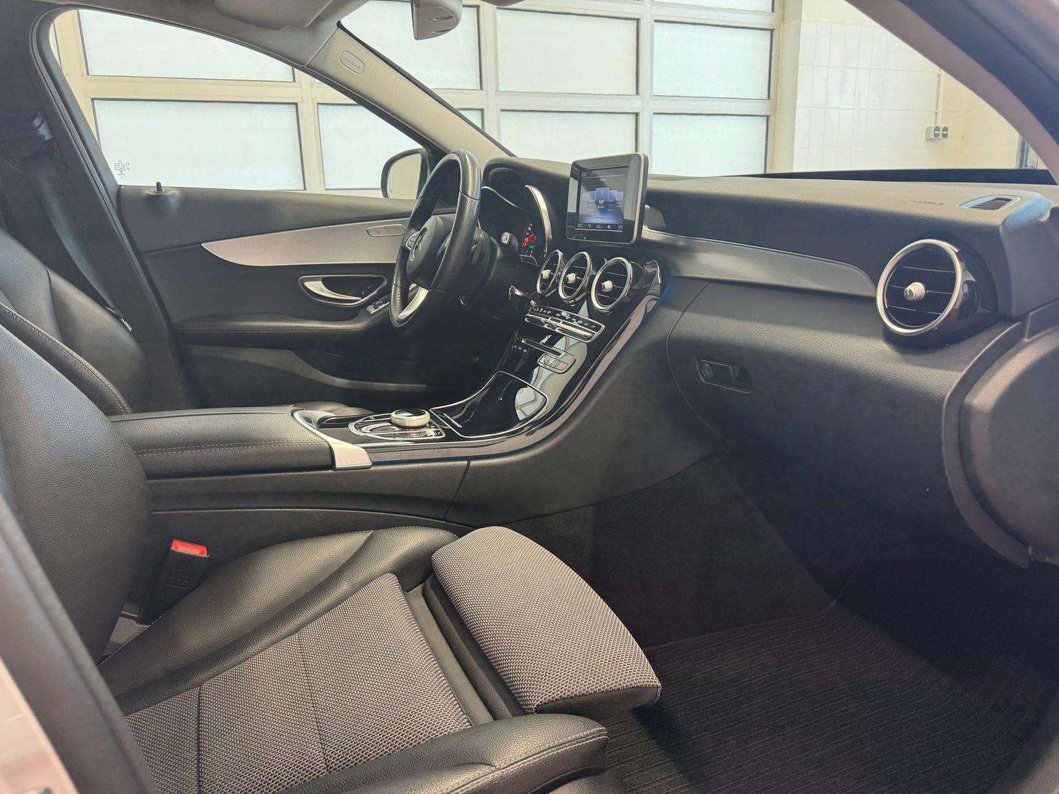 Mercedes-Benz C 180 CGI T Avantgarde LED Automatik 