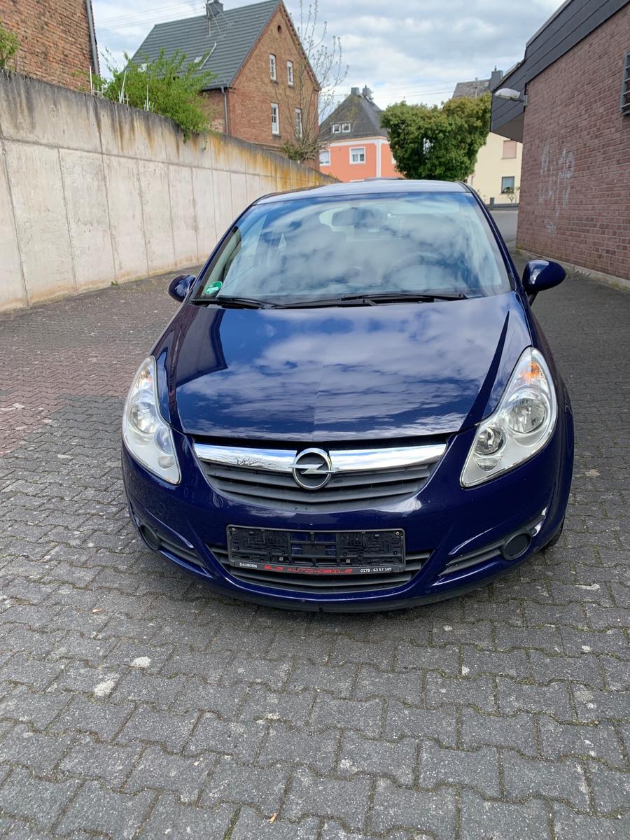 Opel Corsa D Selection "110 Jahre"KILIMA"TÜV